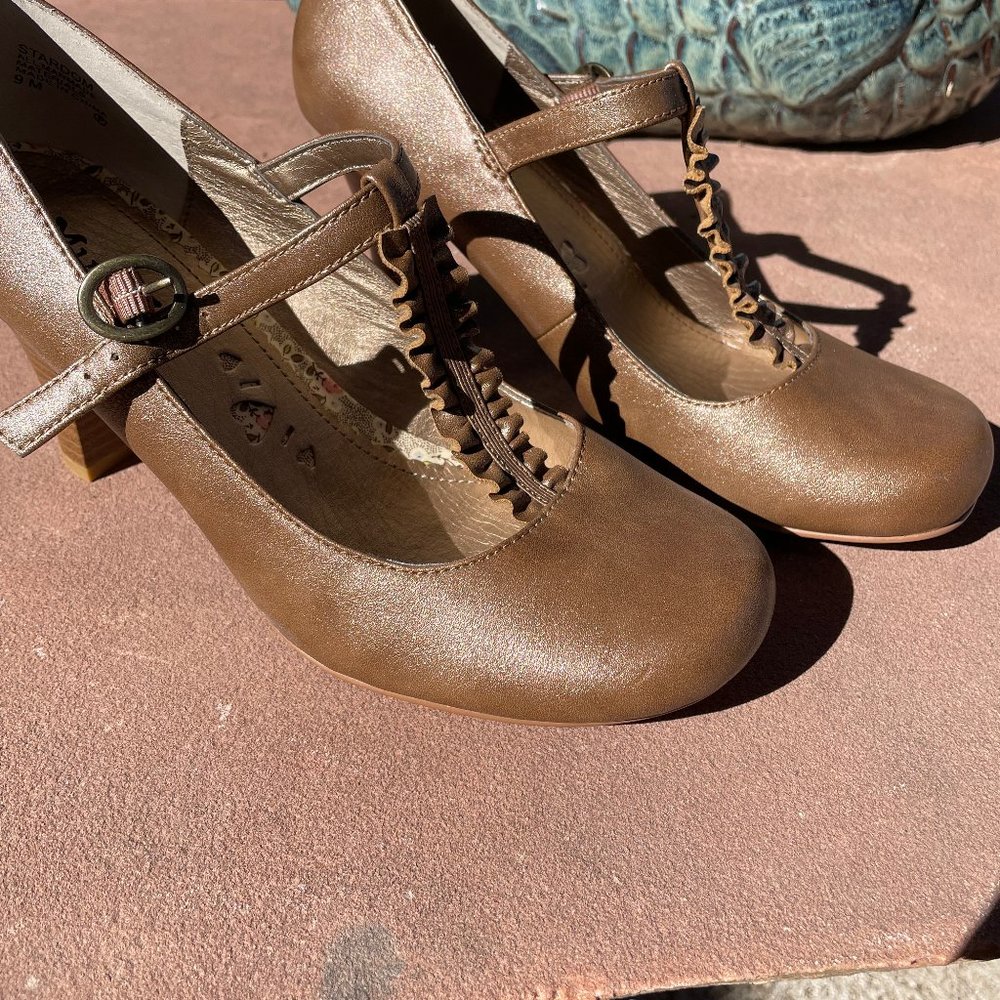 Mudd Size 9 Shoe